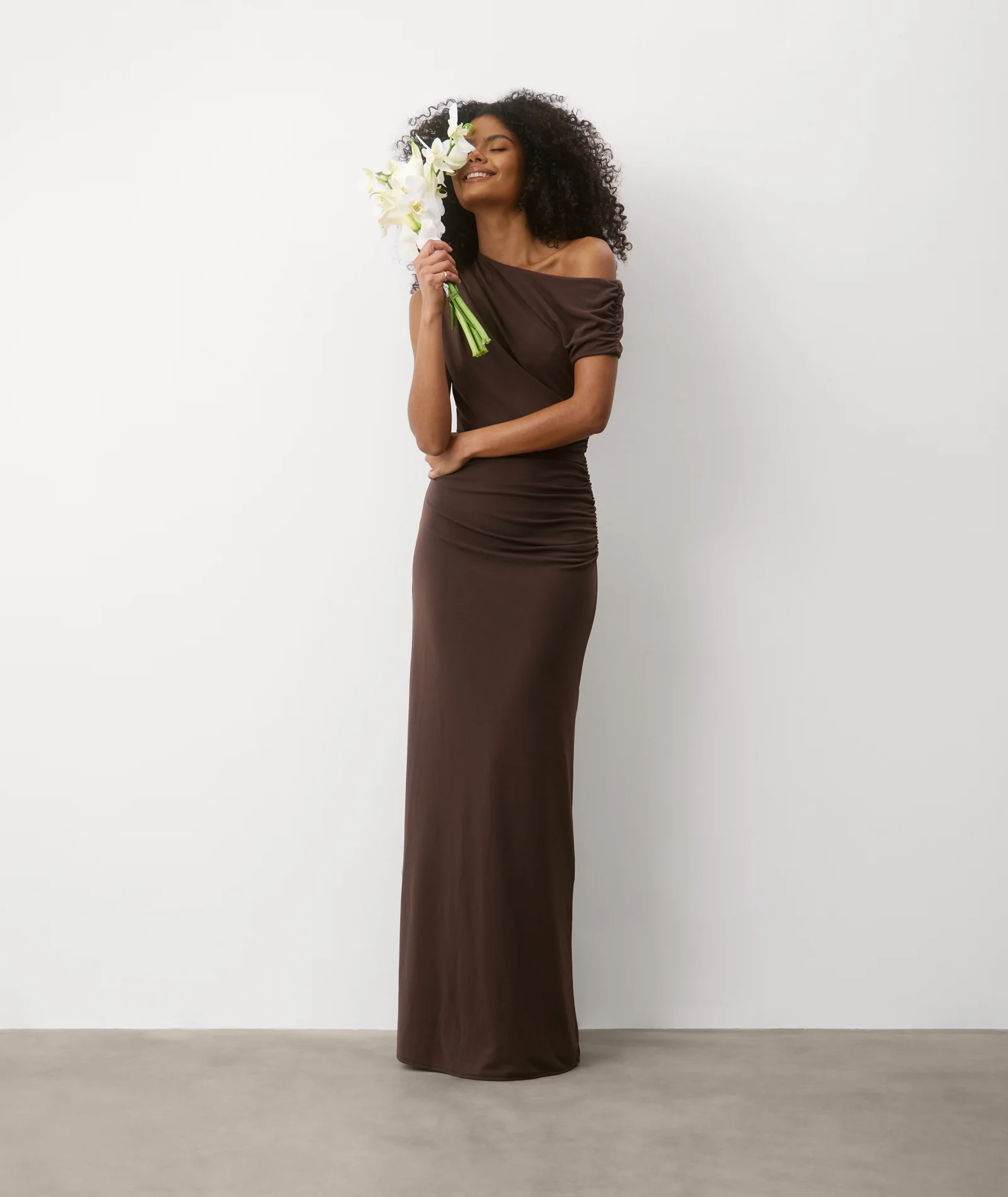 Asymmetric Neck Stretch Sculpt Bridesmaid Dress - Chocolate - Image 2