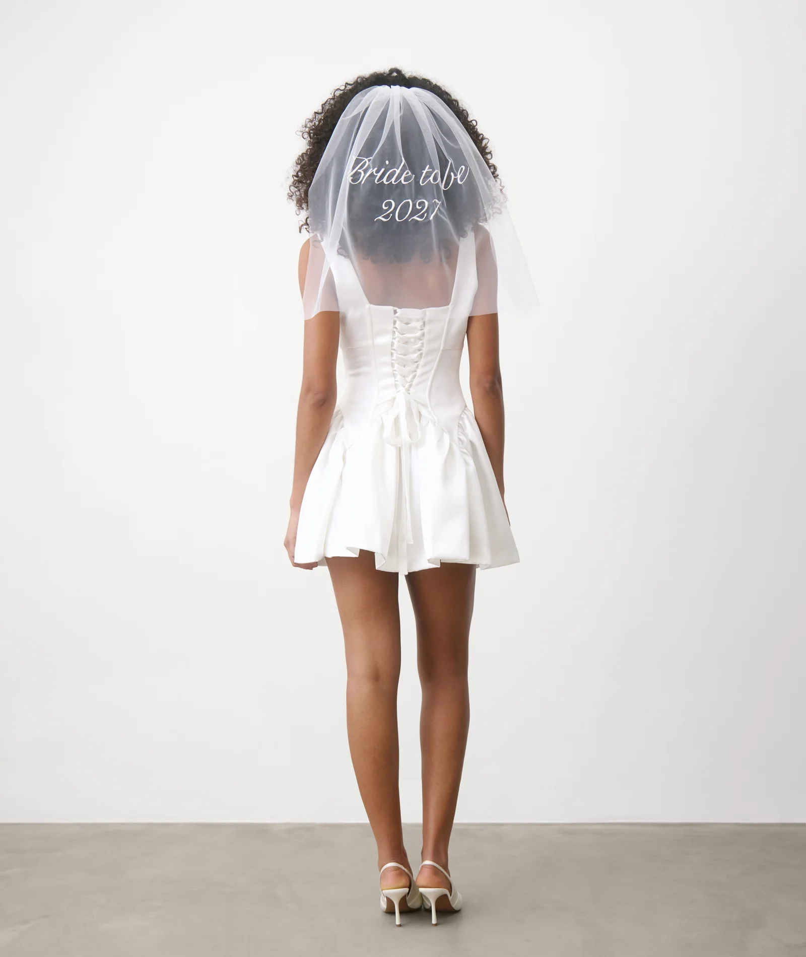 Bride To Be 2027 Tulle Veil - Image 2