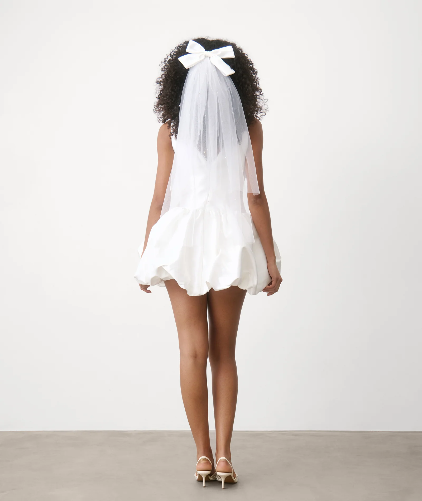Satin Bow Pearl Veil - White - Image 4